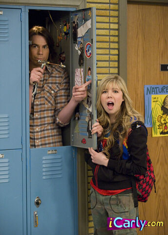 File:Sam in isavedyourlife.jpg