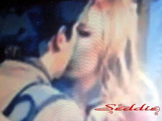 Kiss (1)