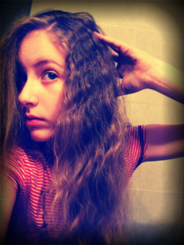 File:HAYGURL..jpg