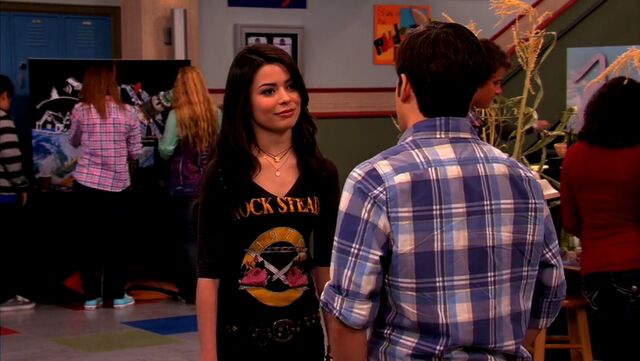 File:ICarly.S04E10.iOMG-HD.480p.Web-DL.x264-mSD.mkv 000952063.jpg