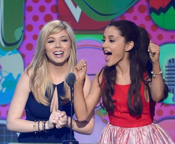 File:Jennettecleavageagain.jpg