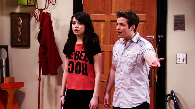 File:IOaR-CreddieScreencaps-11.jpg