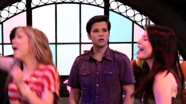 File:IHaI-CreddieScreencaps-21.png