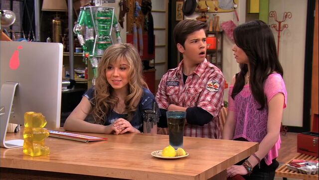 File:ICarly.S04E09.iPity.the.Nevel-HD.480p.WEB-DL.x264-mSD.mkv 000127794.jpg