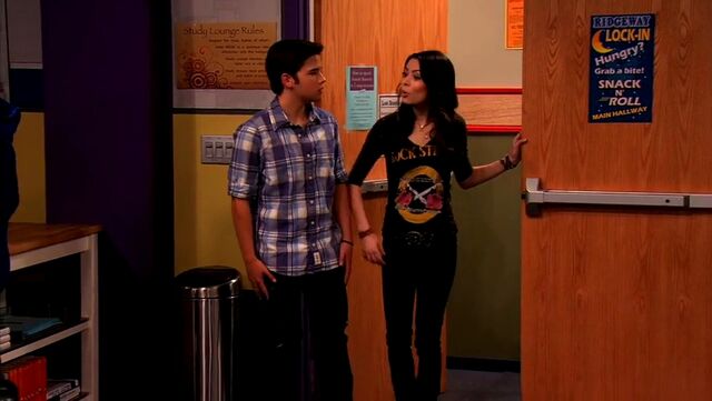 File:ICarly.S04E10.iOMG-HD.480p.Web-DL.x264-mSD.mkv 001028225.jpg