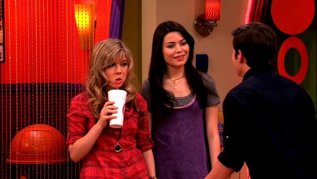 File:ICarly.S04E09.iPity.the.Nevel-HD.480p.WEB-DL.x264-mSD.mkv 000959877.jpg