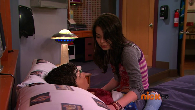 File:Vlcsnap-2011-04-18-23h00m13s230.png