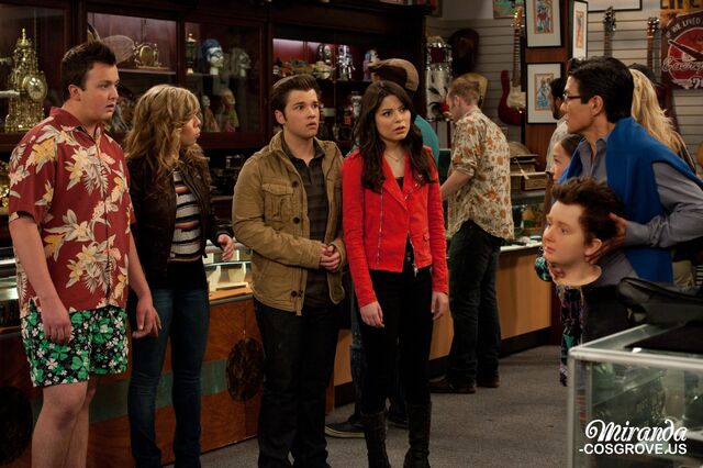 File:IPawnStarsStills032.jpg