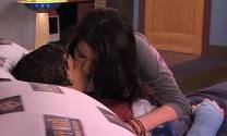 File:Morekiss2.jpg