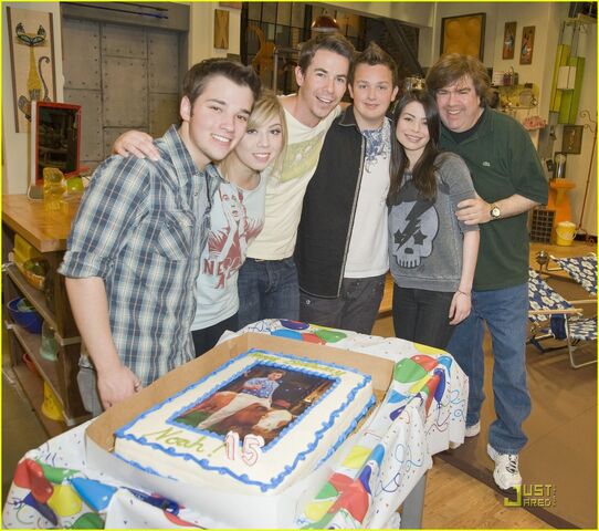 File:Noahbdayidsfset4.jpeg