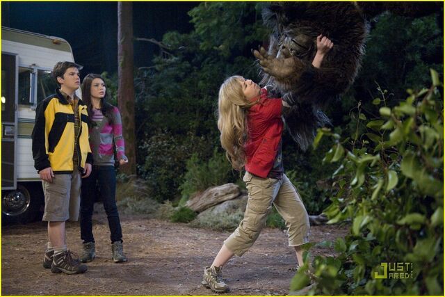 File:IBelieve-in-Bigfoot-icarly-18433748-1222-815.jpg