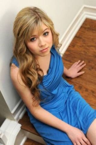 File:Jeanette-McCurdy.jpg
