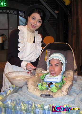 File:Feedinglumpley.jpg