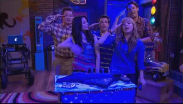 File:Icarlygangimtfl.jpg