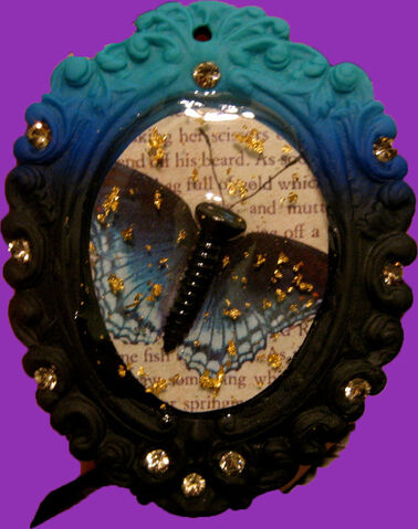 File:Necklace.jpg