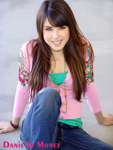 File:DaniellaMonet.jpeg
