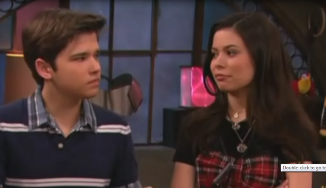 Arquivo:Creddieglances.png