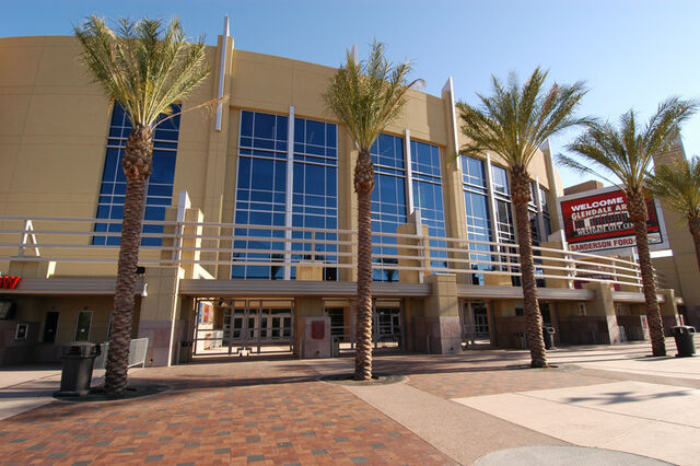 File:Glendale-arena.jpg