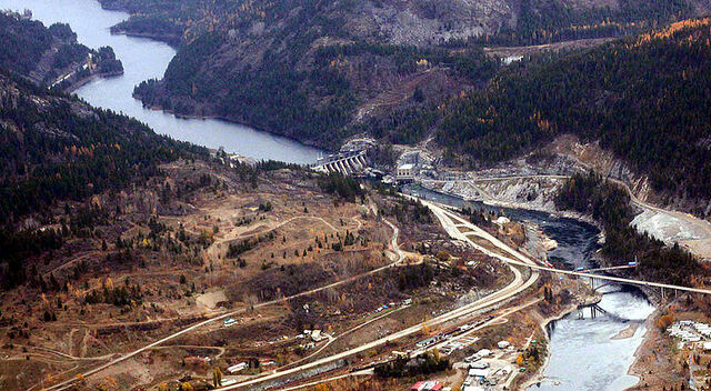File:Castlegar, British Columbia.jpg