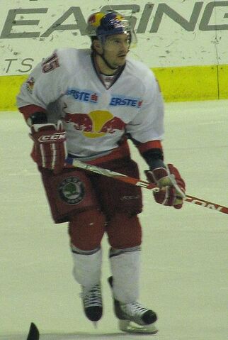 File:Manuel Latusa 171109.jpg