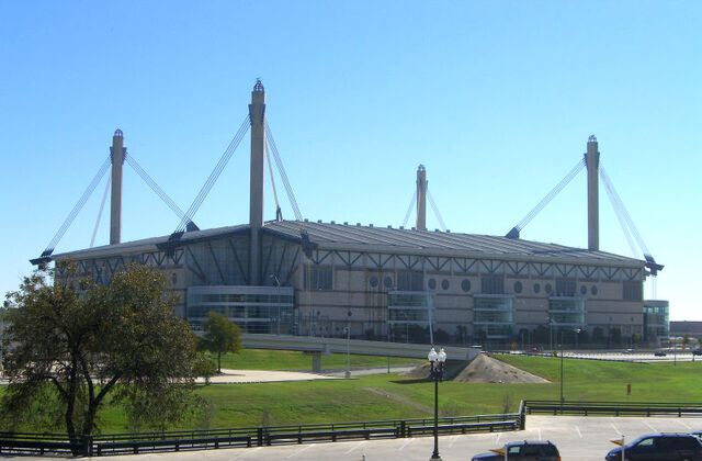 File:800px-Alamo Dome CIMG7791.jpg