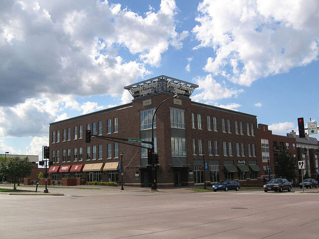 File:Burnsville, Minnesota.jpg