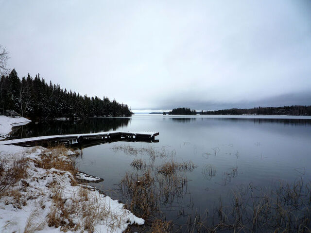 File:Bakers Narrows, Manitoba.jpg