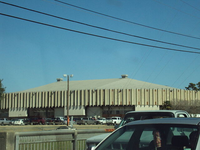 File:Blackham Coliseum.jpg