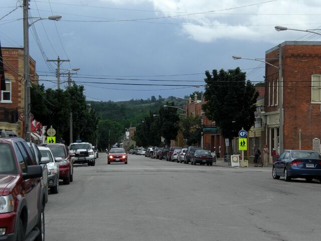 File:Creemore, Ontario.jpg