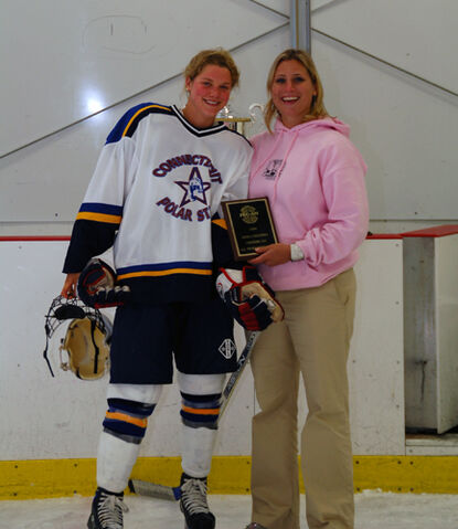 File:SarahParsons ChowderCup.jpg