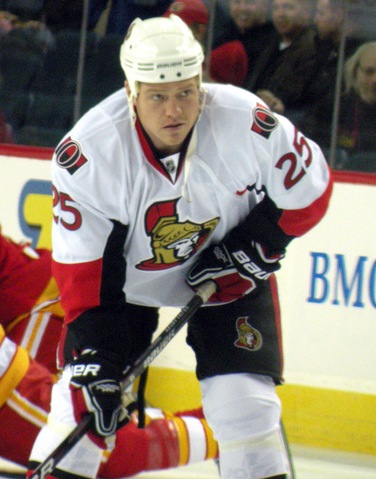 File:Chris Neil.png