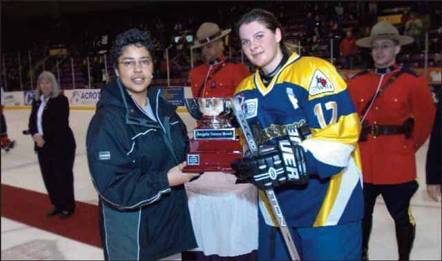 File:Botterill AngelaJamesBowl.jpg