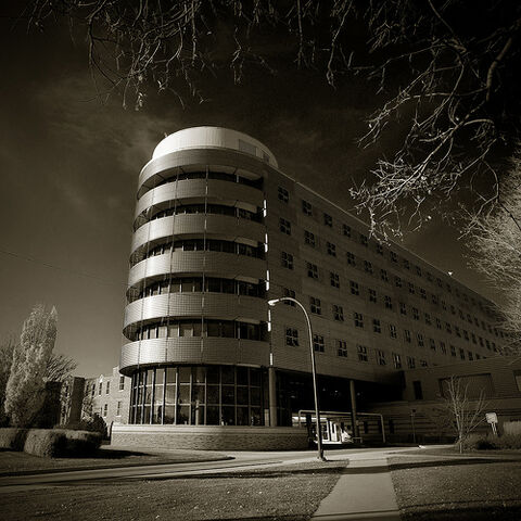 File:Deer Lodge, Winnipeg.jpg