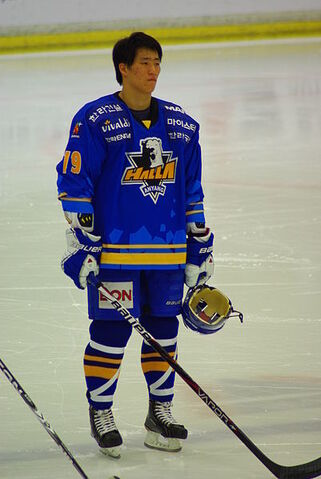 File:Kim Sang-wook.jpg