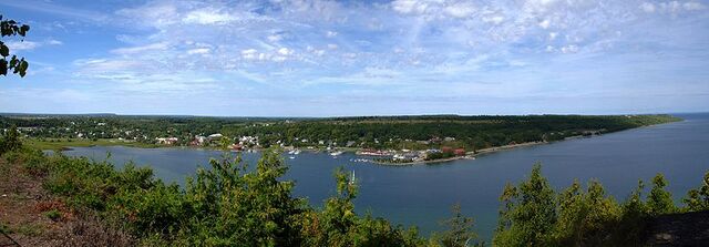 File:Gore Bay, Ontario.jpg