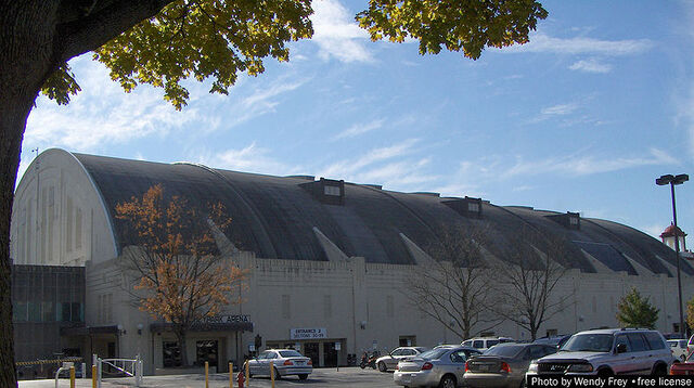 File:Hersheypark arena outside1.jpg