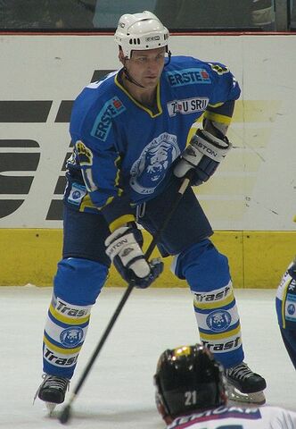 File:Brad Smyth 11102009.jpg