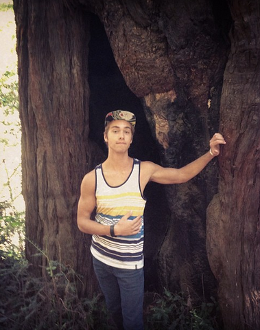 File:Austin with a Tree.png