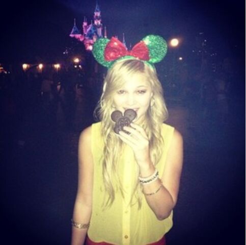 File:Olivia Mickey Mouse Ears.jpg