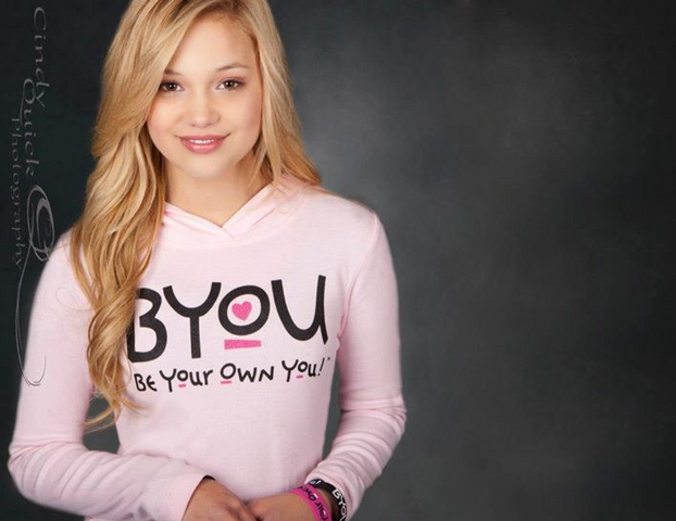 File:Olivia B-You in Pink.png