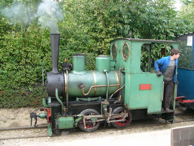 File:Locomotive 020 Decauville.jpg