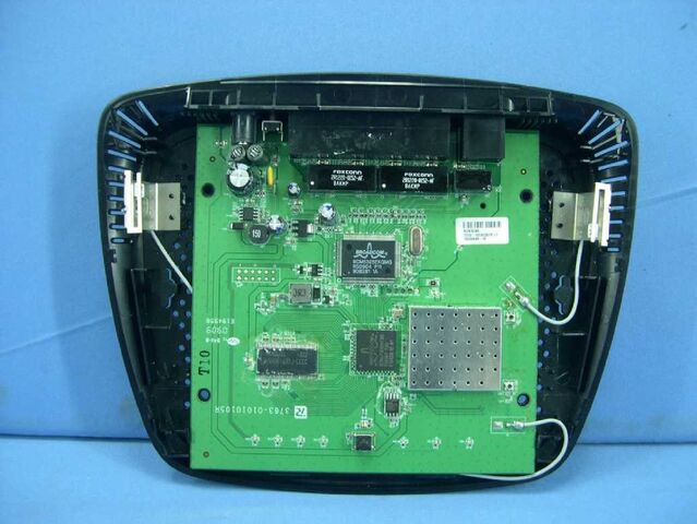 File:Linksys E1000 v1.0 FCCd.jpg
