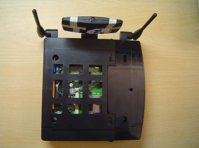 File:Linksys WRT600N FCCa.jpg