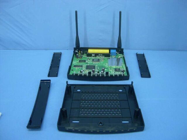 File:Linksys WRT150N v1.1 FCCf.jpg
