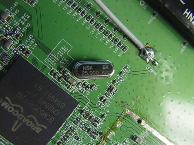 File:Linksys WRT54G2 v1.0 FCCg.jpg