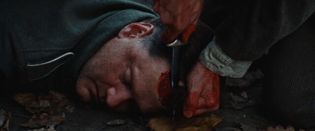 File:Scalping Tarantino dummy.jpg