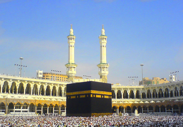 File:Kaaba daylight.png