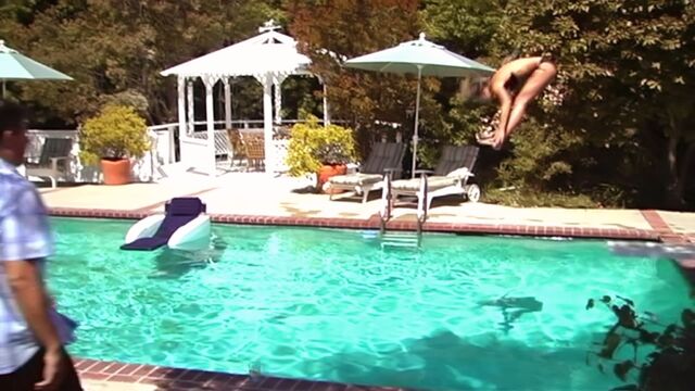 File:Stunt.jpg
