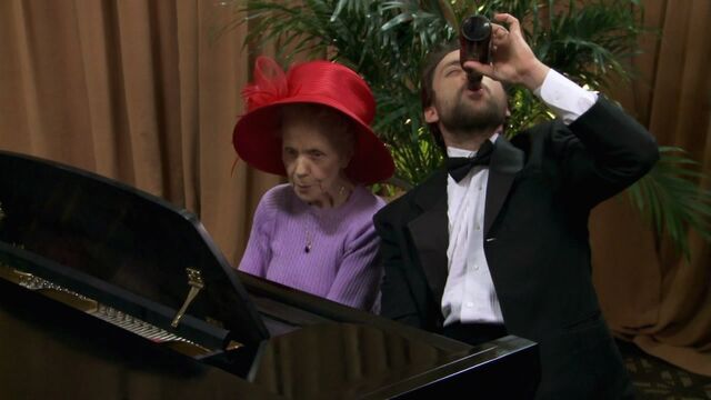 File:Charlie with his Gam-Gam.jpg