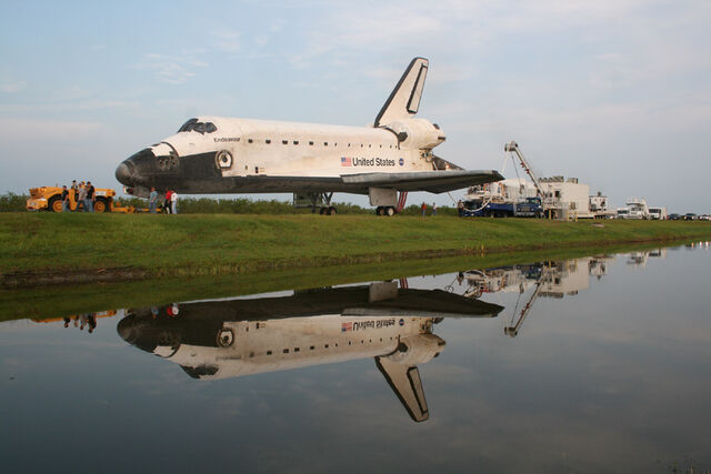 File:Endeavour Lands.jpg